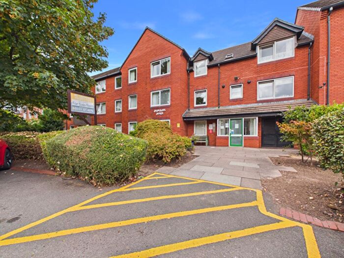 1 Bedroom Flat For Sale In Upper Holland Road, Sutton Coldfield, B72
