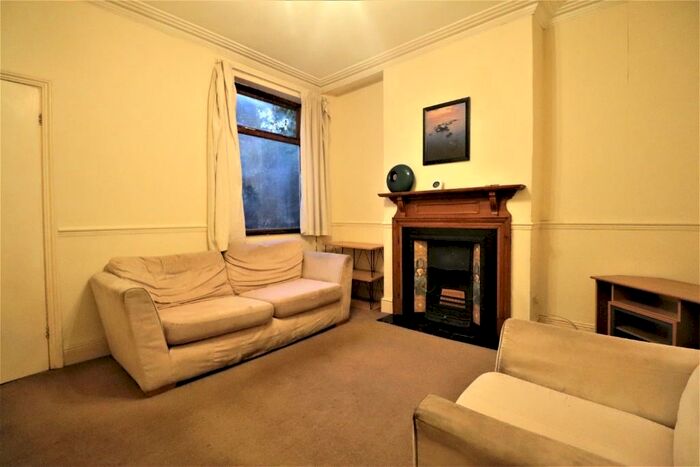 4 Bedroom Terraced House To Rent In Daisy Road, Birmingham, B16