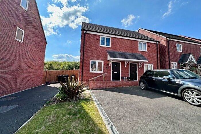 2 Bedroom Property To Rent In Nicholson Close, Nottingham, NG5