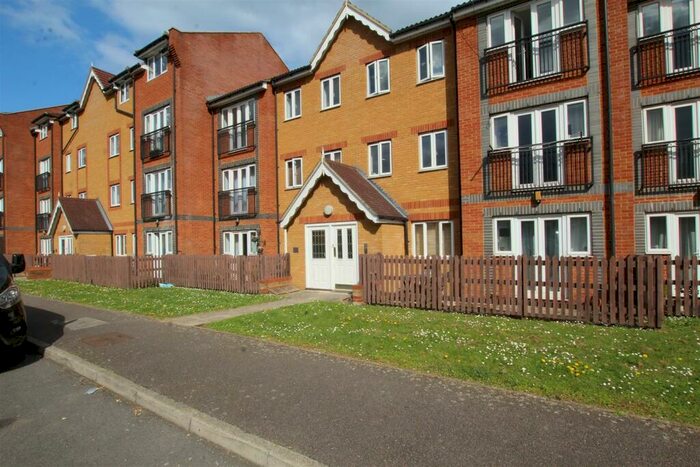 1 Bedroom House To Rent In Foundry Gate, Waltham Cross, EN8