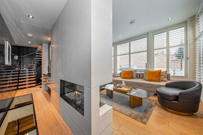 3 Bedroom Property To Rent In Halliford Street, London, N1