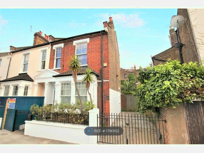 3 Bedroom Terraced House To Rent In Sterne Street, London, W12
