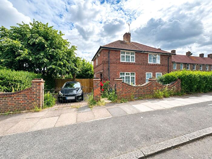 2 Bedroom Semi Detached House For Sale In Sedgehill Road, Catford, London, SE6