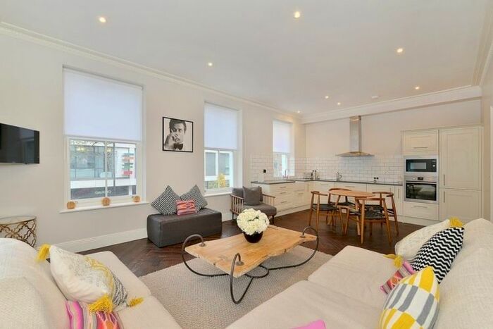 1 Bedroom Flat To Rent In Charlotte Street, London, W1T