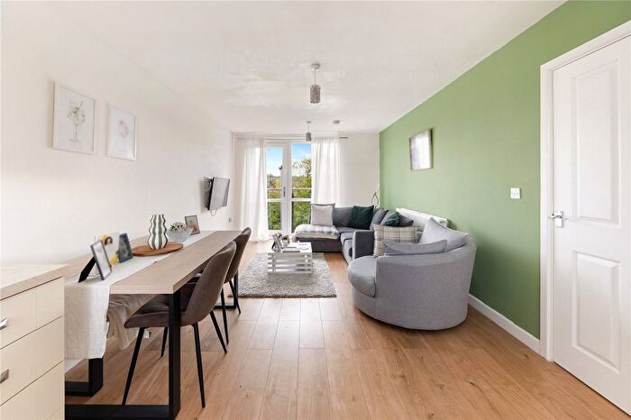 1 Bedroom Flat For Sale In Buttercup Crescent, Lyde Green, Bristol, Gloucestershire, BS16