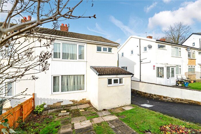 3 Bedroom Semi Detached House For Sale In Sleningford Rise, Bingley, West Yorkshire, BD16