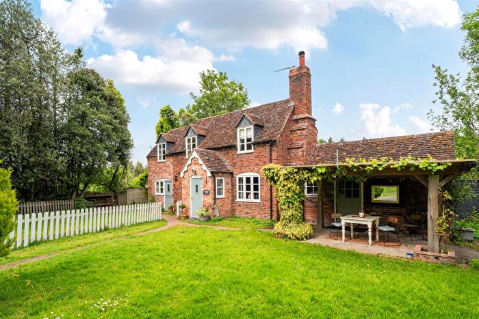2 Bedroom Cottage For Sale In Eymore Wood, Trimpley, Bewdley, DY12