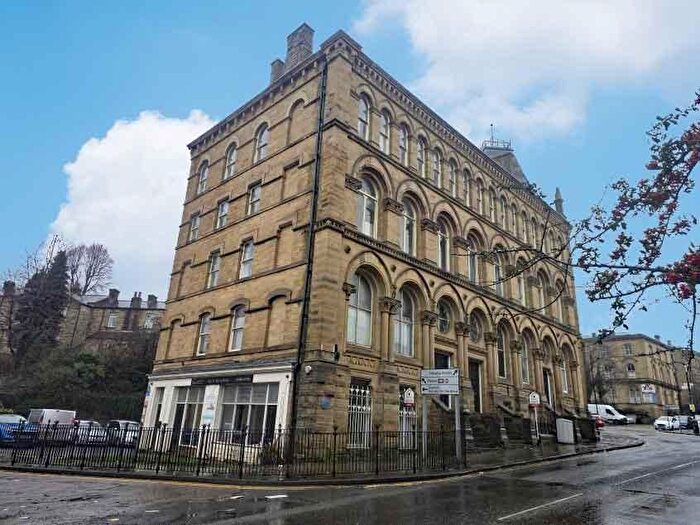 1 Bedroom Flat For Sale In Flat Station House, Station Road, Batley, West Yorkshire, WF17