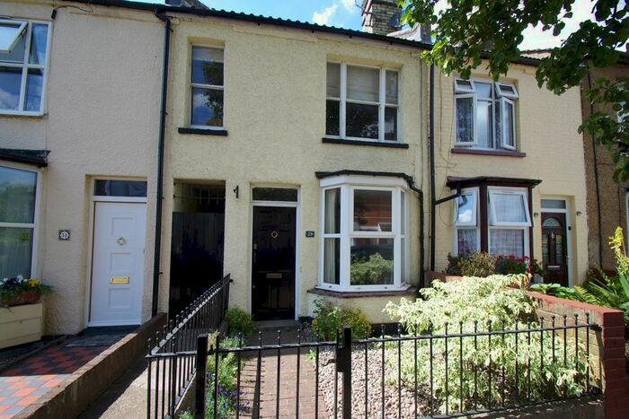 2 Bedroom Cottage To Rent In Nascot Street, Watford, WD17