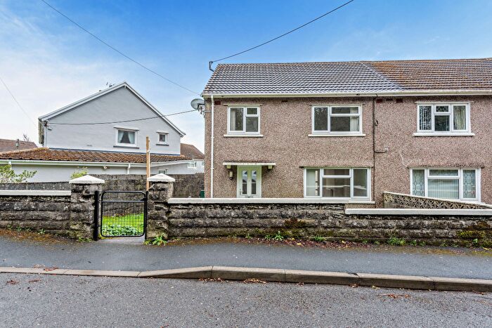 3 Bedroom Semi-Detached House For Sale In Arfryn, Brynamman, SA18