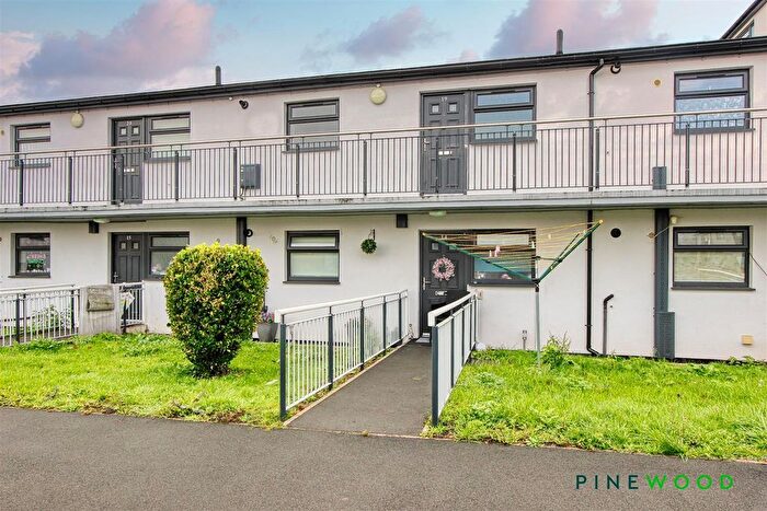 1 Bedroom Flat To Rent In Ashford Court, Newland Dale, Chesterfield, Derbyshire, S41