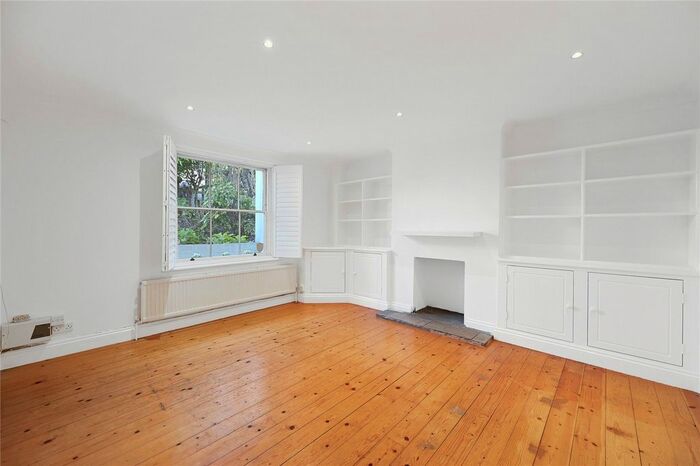 2 Bedroom Flat To Rent In St Stephens Avenue, London, W12
