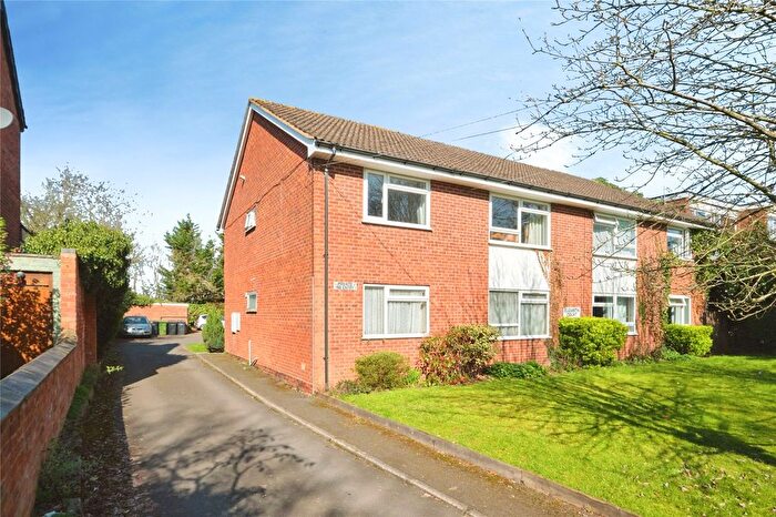 2 Bedroom Flat For Sale In Victoria Road, Acocks Green, Birmingham, West Midlands, B27