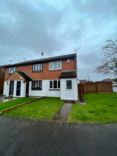 2 Bedroom Property To Rent In Chaffes Lane, Upchurch, ME9