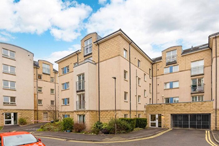 2 Bedroom Flat For Sale In Crewe Road North, Crewe, Edinburgh, EH5