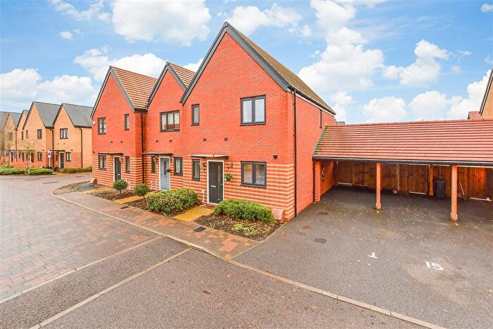 3 Bedroom End Of Terrace House For Sale In Albertine Road, Langley, Maidstone, Kent, ME17