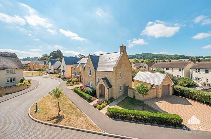 3 Bedroom Detached House For Sale In Redwood Close, Gretton, Cheltenham, GL54