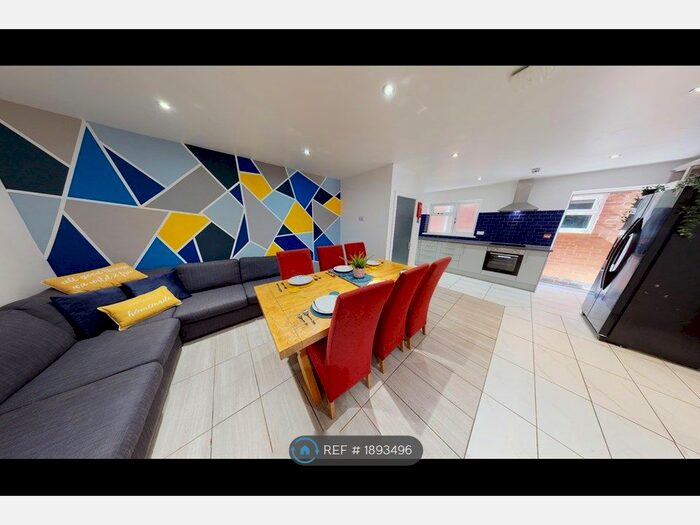 9 Bedroom Semi-Detached House To Rent In Charter Avenue, Coventry, CV4