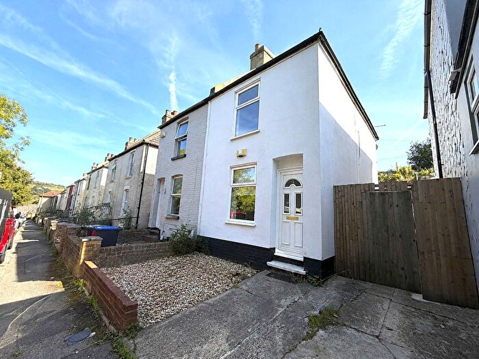 2 Bedroom Semi-Detached House To Rent In Prospect Place, Dover, CT17
