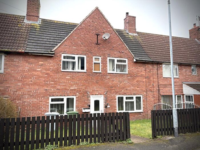 3 Bedroom Terraced House For Sale In Cross Drive, Rainworth, Mansfield, Nottinghamshire, NG21