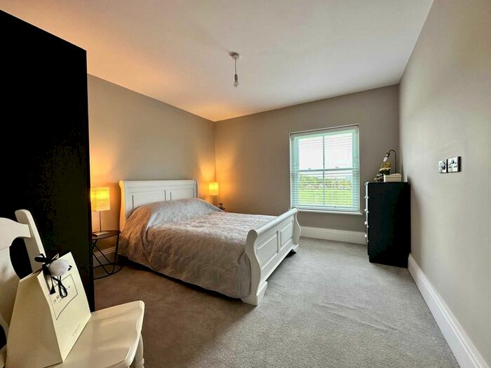 2 Bedroom Flat To Rent In Flat Riverview, Windrush Heights, Near Burford, OX18