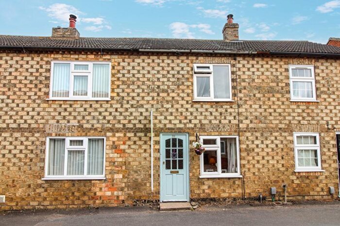3 Bedroom Terraced House For Sale In New Street, Shefford, SG17
