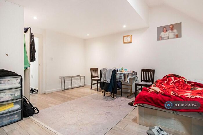 1 Bedroom Flat To Rent In West Green Road, London, N15