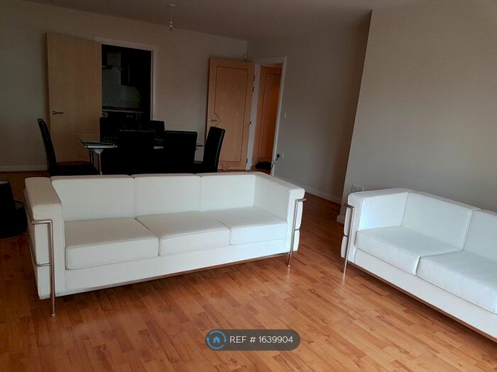 2 Bedroom Flat To Rent In Churchill Way, Cardiff, CF10