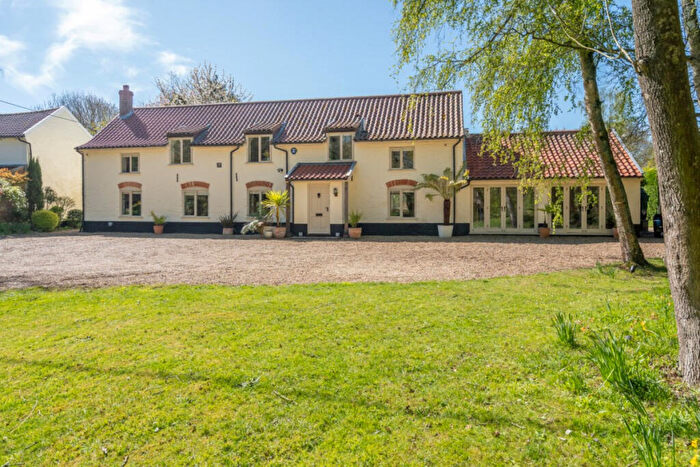5 Bedroom Detached House For Sale In Norwich Road, Norwich, NR9