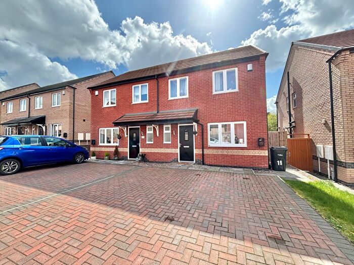 3 Bedroom Semi Detached House For Sale In South Lake Close, Bestwood, NG6