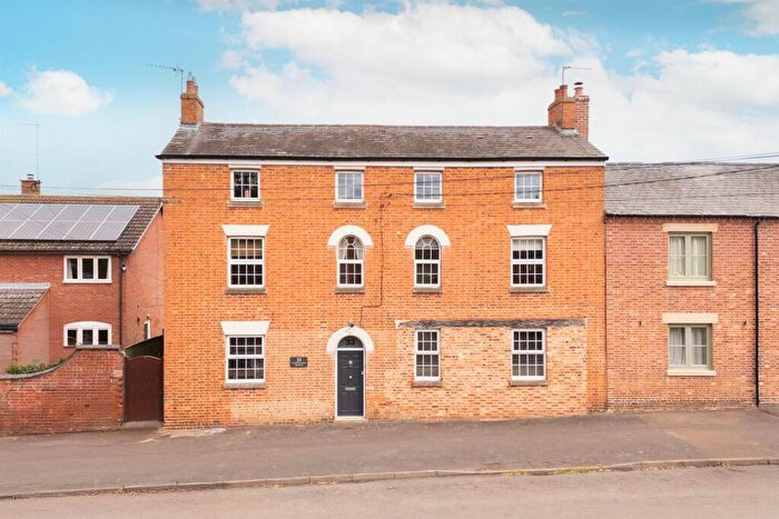 5 Bedroom Detached House For Sale In High Street, Yelvertoft, Northampton, NN6