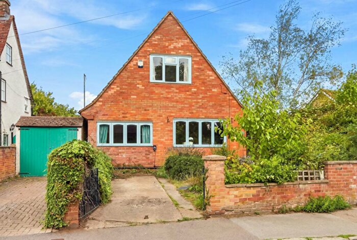 4 Bedroom Detached House For Sale In High Street, Pirton, SG5