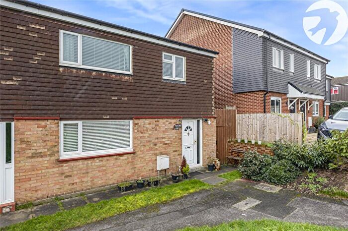 3 Bedroom End Of Terrace House For Sale In Kettlewell Court, Swanley, Kent, BR8