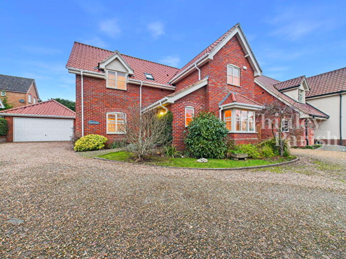 4 Bedroom Detached House For Sale In Flordon Road, Newton Flotman, Norwich, NR15