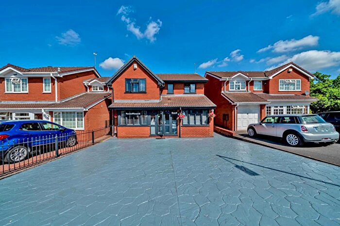 4 Bedroom Detached House For Sale In Formby Way, Walsall, WS3