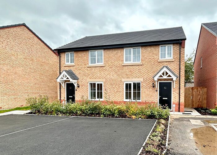 3 Bedroom Semi-Detached House To Rent In Purse Drive, Crewe, CW1