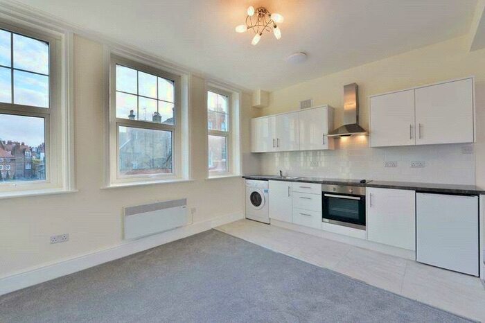 Apartment To Rent In Allitsen Road, London, NW8