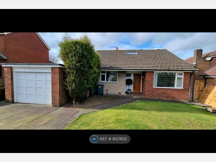 4 Bedroom Detached House To Rent In Ferndale Avenue, Thornham, Rochdale, OL16