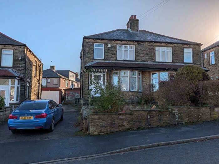 3 Bedroom Semi Detached House For Sale In , Beechwood Avenue Bradford, BD6