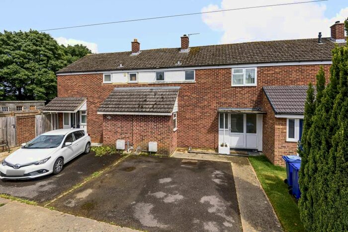 3 Bedroom Terraced House To Rent In Fairhaven Road, Bicester, OX27