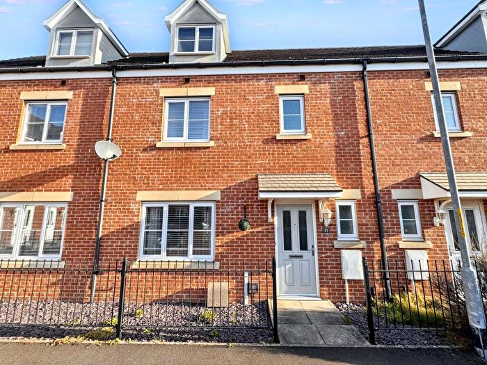 4 Bedroom Terraced House To Rent In Roxburgh Close, Seaton Delaval, Whitley Bay, Northumberland, NE25
