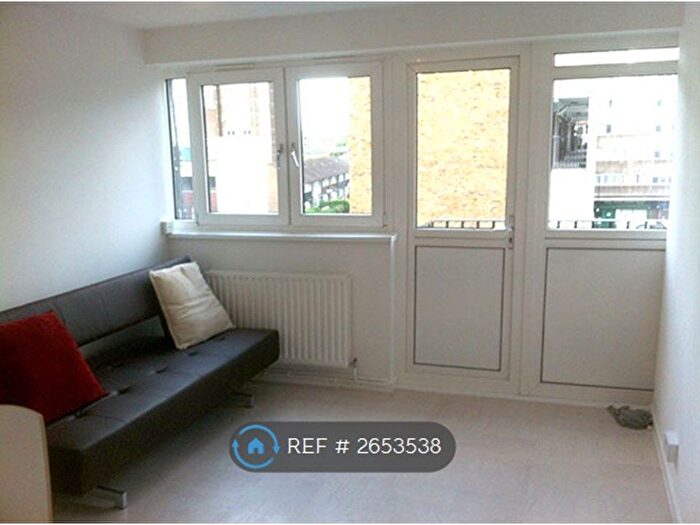 2 Bedroom Flat To Rent In Windsor House, London, E2