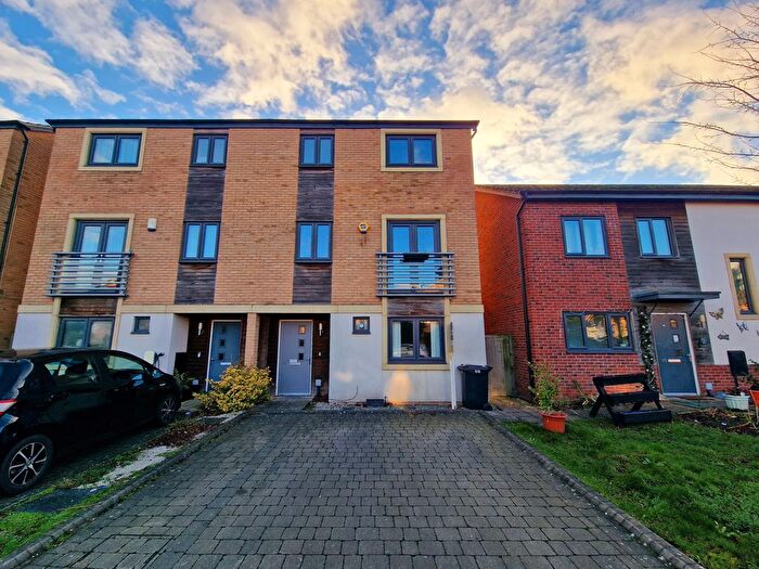 4 Bedroom Semi-Detached House To Rent In Hawksbill Way, Peterborough, PE2