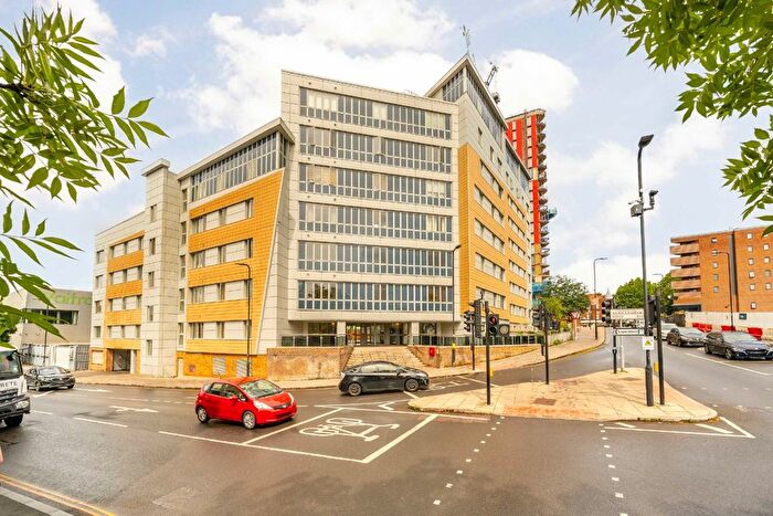 1 Bedroom Flat For Sale In Drayton Green Road, Ealing, W13