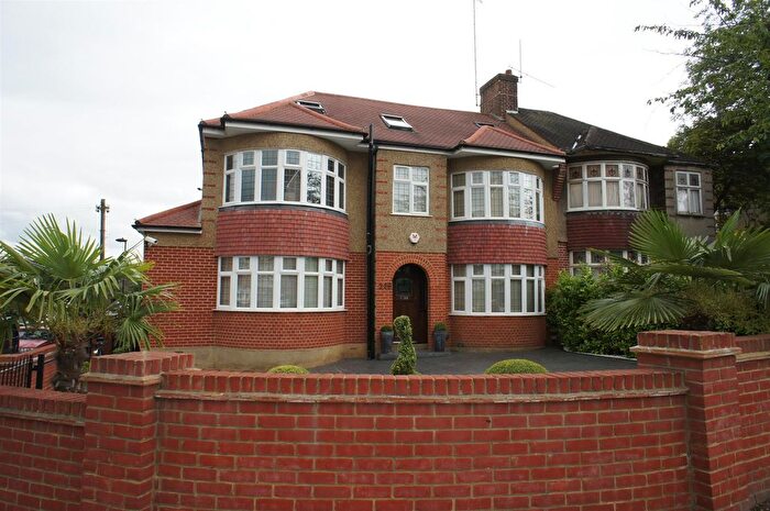 1 Bedroom Flat To Rent In Chase Road, Southgate, N14