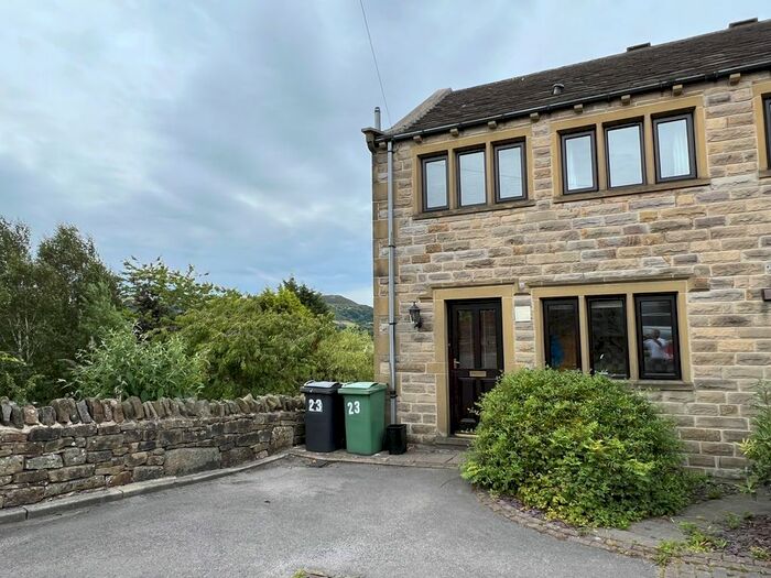 2 Bedroom Town House To Rent In Paris Road, Scholes, Holmfirth, HD9