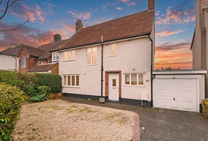 3 Bedroom Detached House For Sale In Highfield Lane, Chesterfield, S41