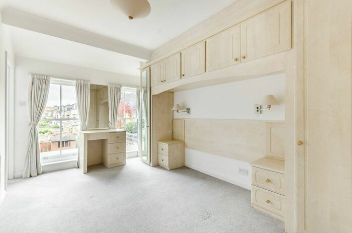 3 Bedroom Terraced House To Rent In Heron Road, St Margarets, Twickenham, TW1