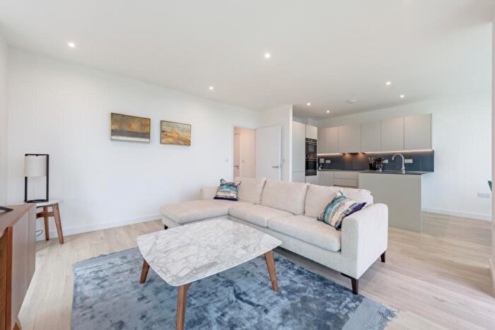 2 Bedroom Apartment To Rent In Hartingtons Court, London, N4