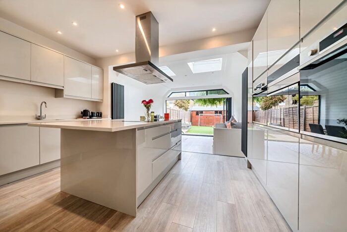 3 Bedroom Detached House To Rent In Heythorp Street, Southfields, London, SW18